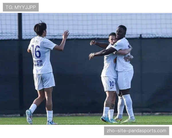 大连英博客场作战能力提升 连续客场取胜展现韧性